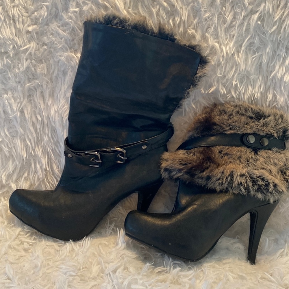 Bakers black fur booties, size 8 can be worn with fur up or down